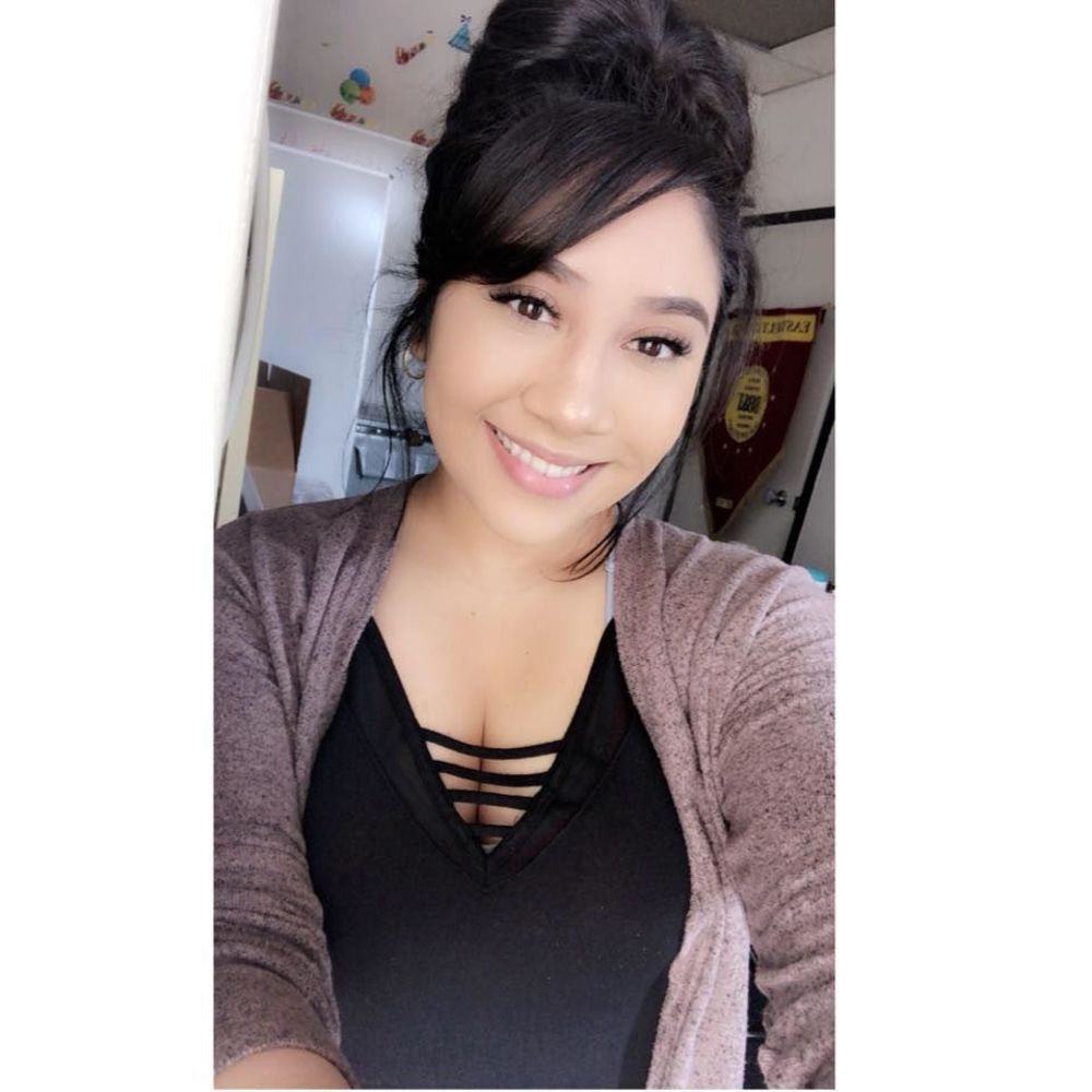 Meet your Posher, Estefania